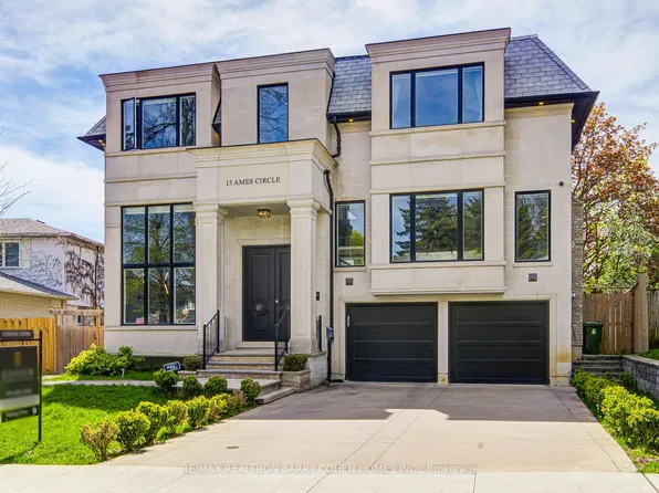 15 Ames Cir, Toronto, ON M3B 3B9