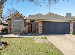2972 Salado Trl, Fort Worth, TX 76118