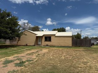 1507 Greenwood St, Memphis, TX 79245