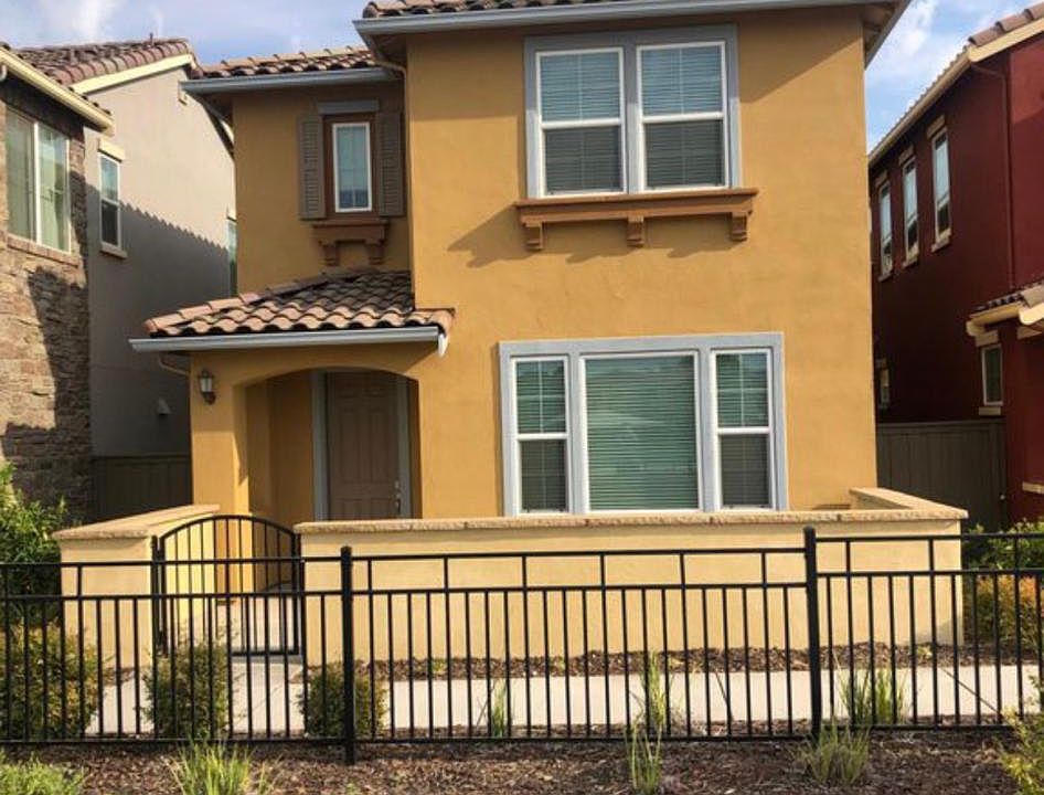1st image of 108 Naples Pl