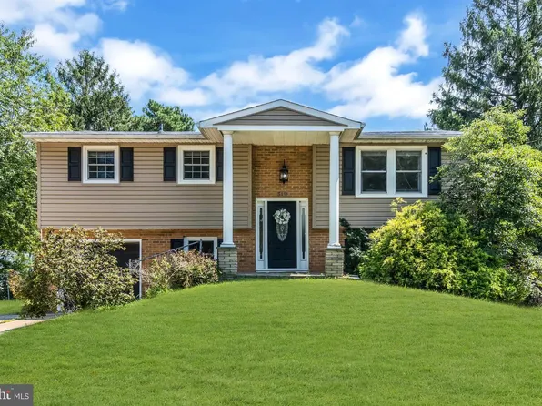 319 Seminole Trl, Browns Mills, NJ 08015