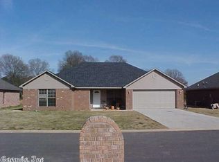 15 Belair Dr, Conway, AR 72034