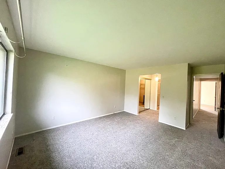 4608 Laurel Club Cir — Photo 9