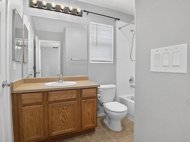 10648 Bandera Mountain Ln — Photo 32