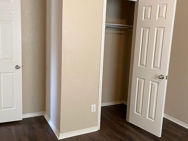 73 Angel Ct — Photo 16