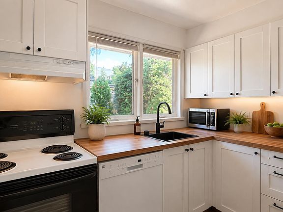 3rd image of 234 W 23rd St