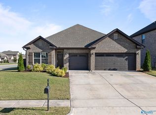 194 Kingswood Dr, Huntsville, AL 35806