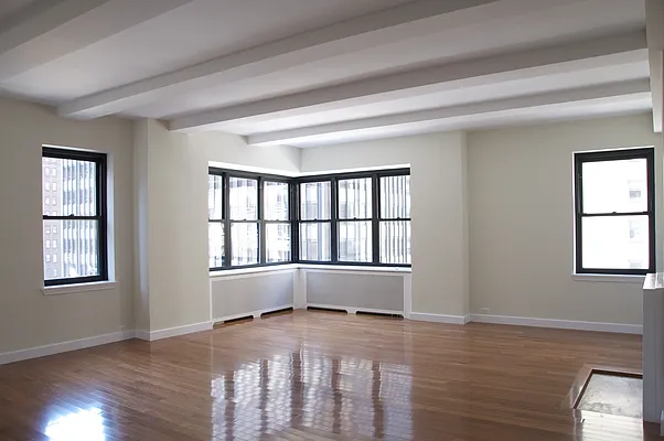 Rented by Stonehenge NYC LLC | media 114