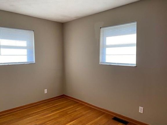 4th image of 7345 Forest Park Dr