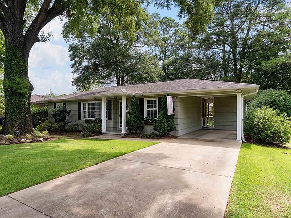 3rd image of 137 Dogwood Ln