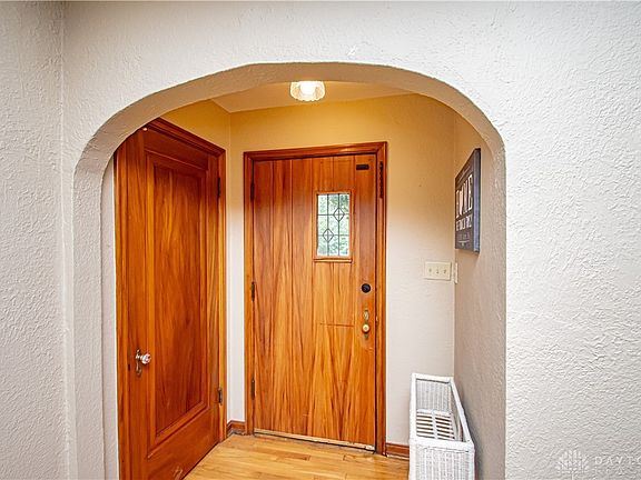 2nd image of 1170 Ashland Ave