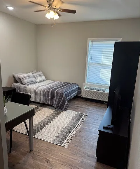 1008 N Rolla St — Photo 22