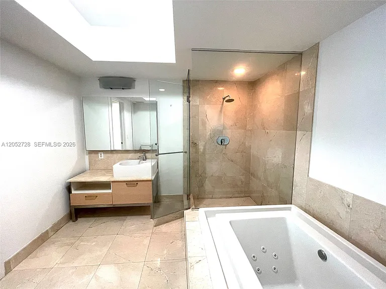 218 SE 14th St #1004 — Photo 13