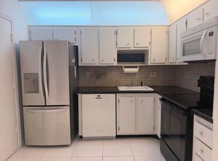 4751 NW 21st St APT 303, Lauderhill, FL 33313