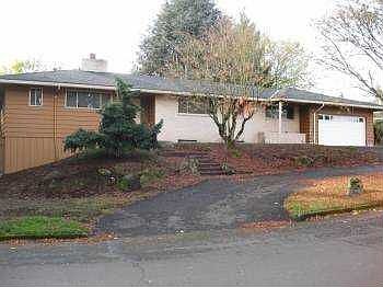 1st image of 2078 SE Oak Crest Dr
