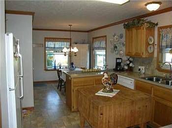 3rd image of 23585 16th Ave