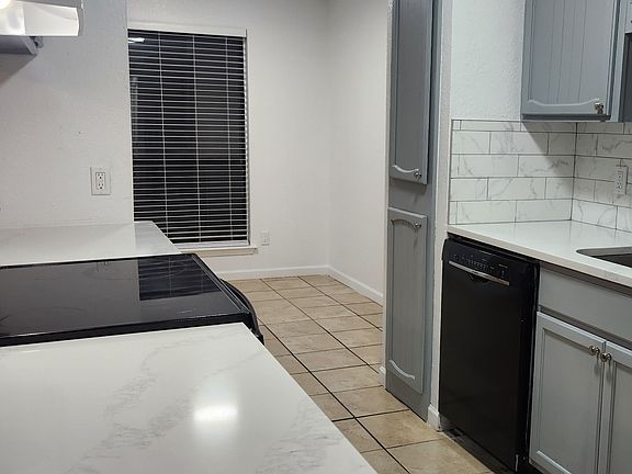 2nd image of 2627 Woodmont Trl