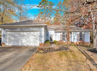 10402 Rolling Glen Ct, Charlotte, NC 28214