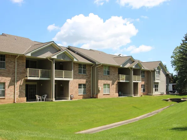 The Woods Apartments, N80W15039 Appleton Ave #28-105, Menomonee Falls, WI 53051