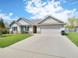 7625 W Golden Willow Dr, Columbia, MO 65202