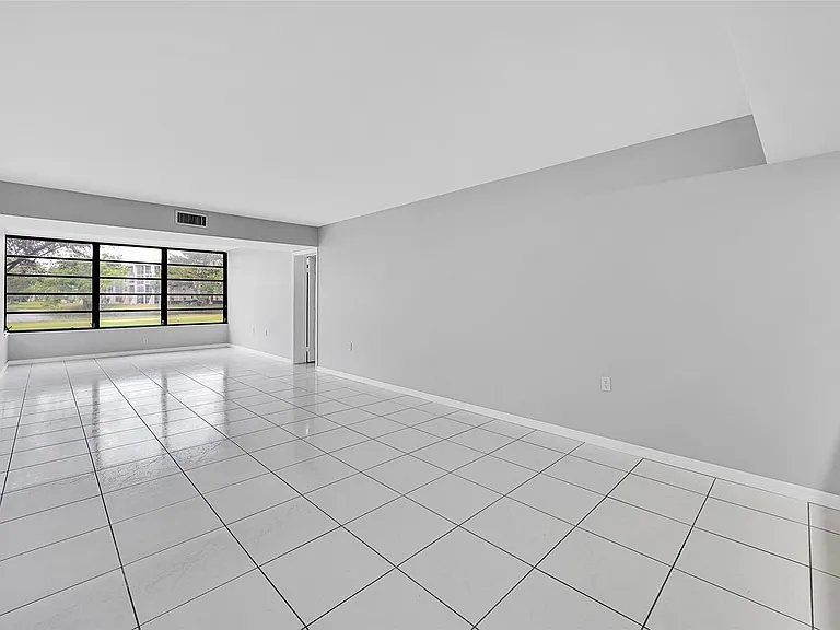 1713 Whitehall Dr #103 — Photo 14