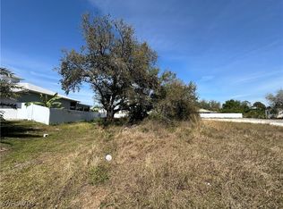 3916 8th St SW, Lehigh Acres, FL 33976