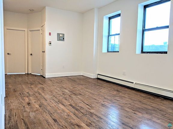 2nd image of 2342 Atlantic Ave APT 1A