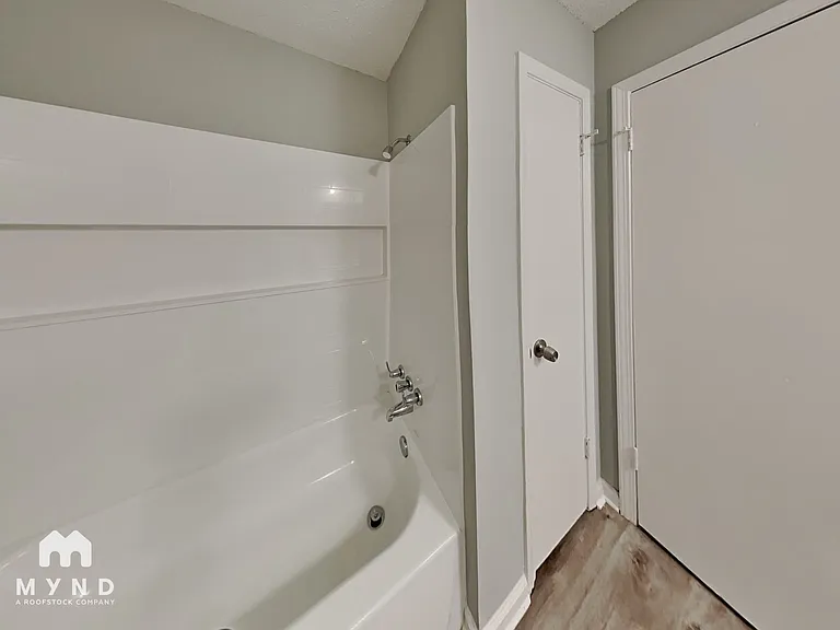 2569 Richwood St — Photo 17