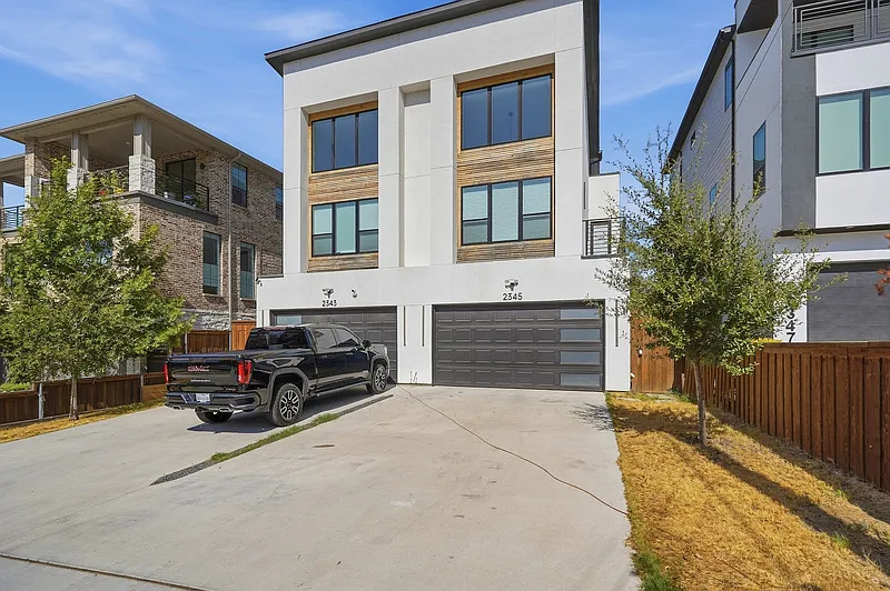 2345 Hondo Ave #1