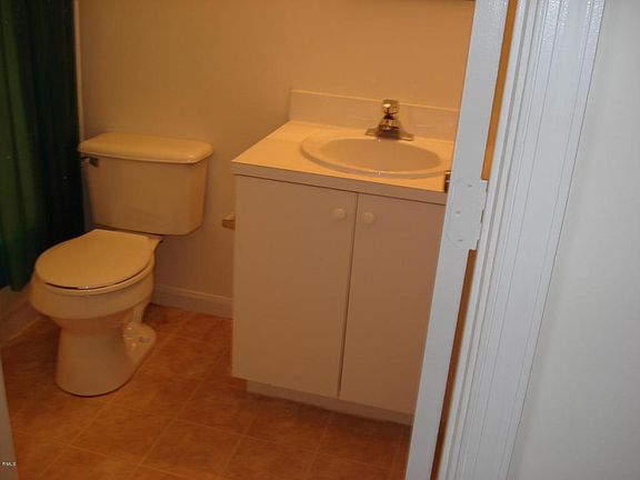 4th image of 6965 Mill Brook Pl