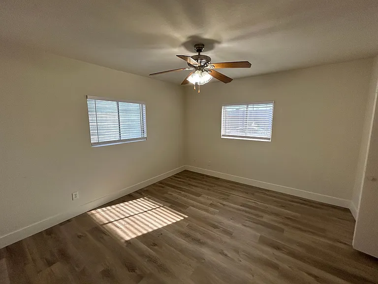 11202 W Nevada Ave — Photo 6