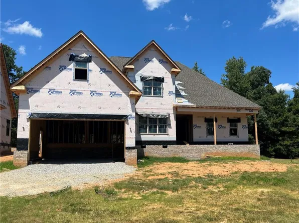 3901 Tee Island Ct, Greensboro, NC 27407