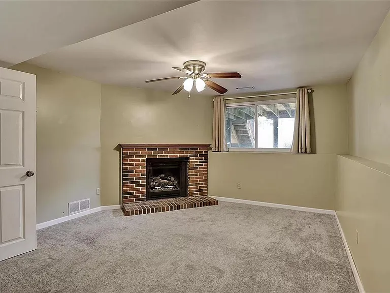 927 Bellestri Dr — Photo 17