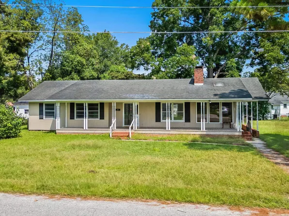 409 E Melrose St., Mullins, SC 29574