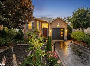 204 Dyer Dr, Wasaga Beach, ON L9Z 1L9