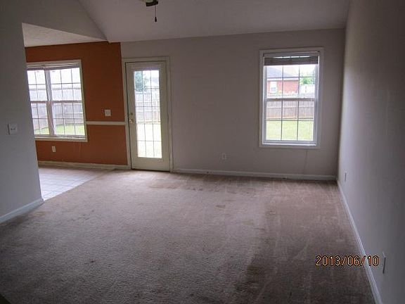 3rd image of 3025 Mesquite Dr