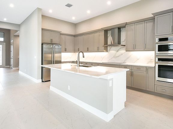 4th image of 10063 SW Latium Way