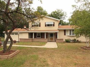 26 Bryn Mawr Rd, Gates, NY 14624