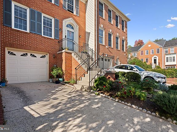 3rd image of 12702 Dogwood Hills Ln