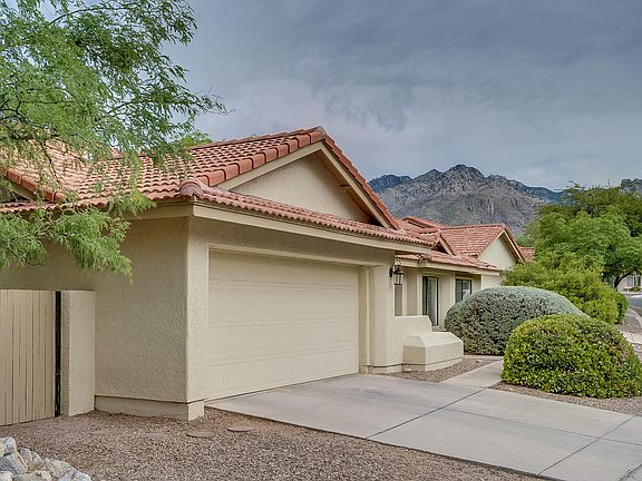2nd image of 5545 N Via Umbrosa