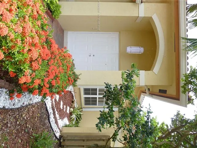 11236 NW 58th Ter
