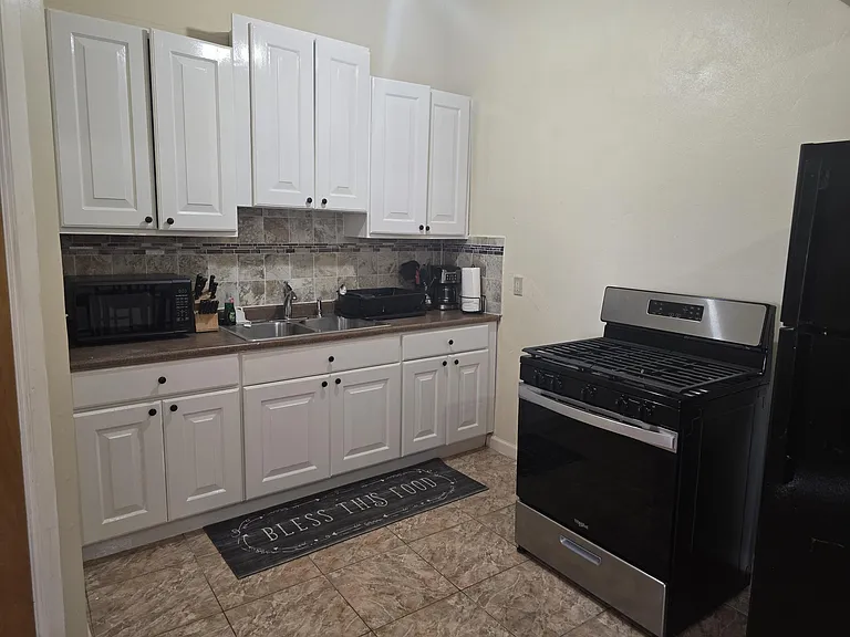 27 Lowry Hill Est #B — Photo 9