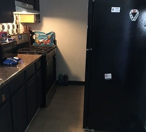 4th image of 1411 W 21st St