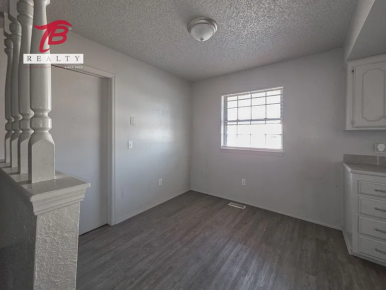 6811 Lyrewood Ln — Photo 39