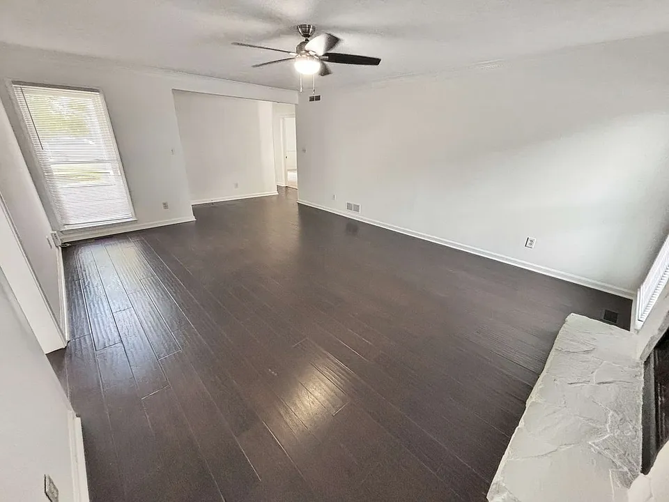 2407 Josh Ct SW