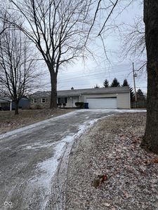 6533 Parker Ln, Indianapolis, IN, 46220