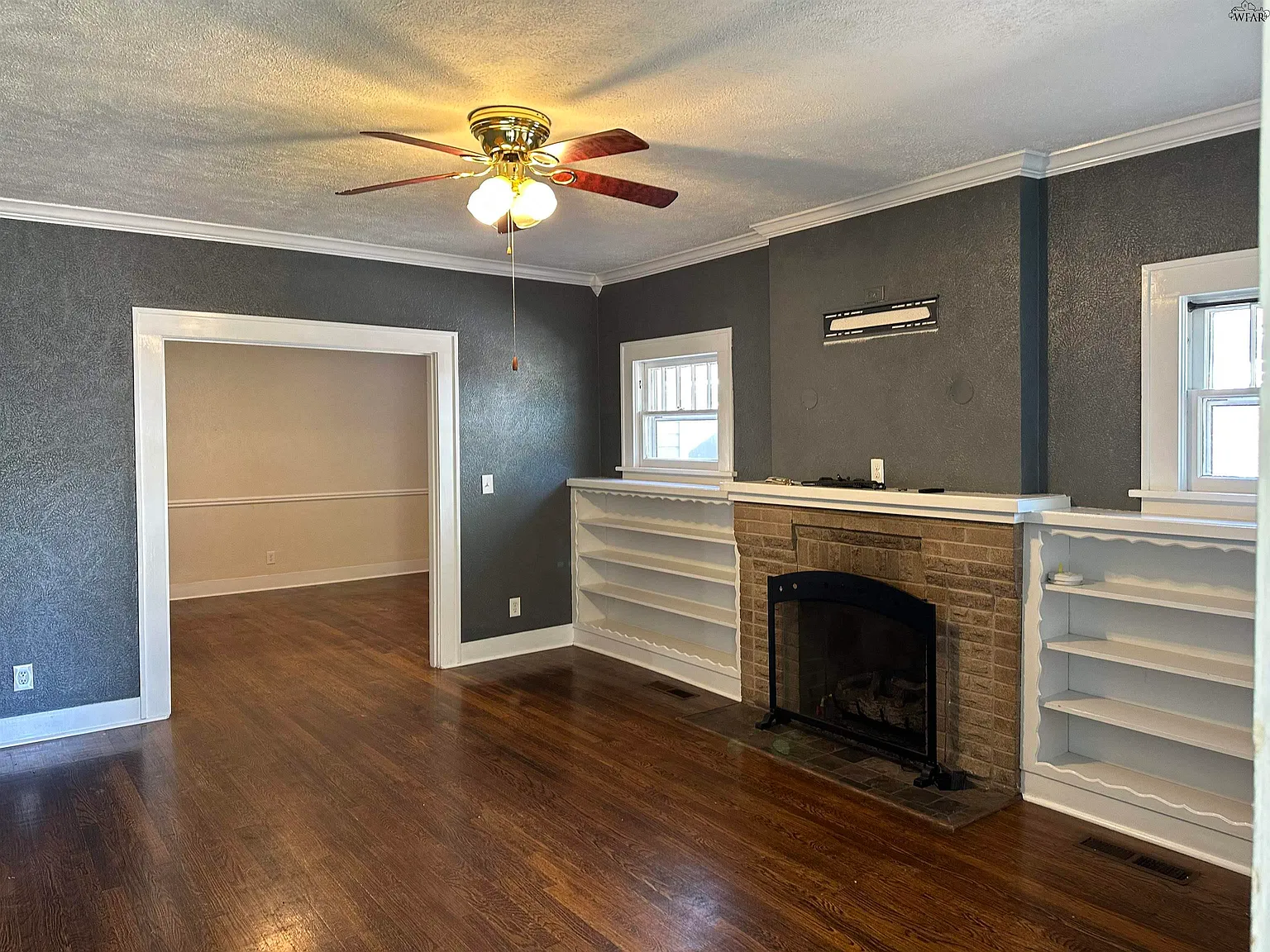 2 bed, 1.0 bath, 1312 sqft, $1,425 — Photo 2