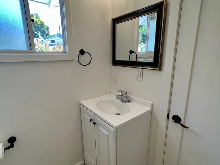 1309 San Andres St #B — Photo 14