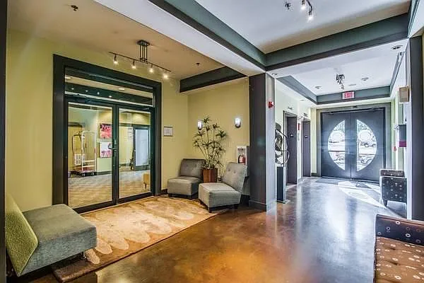 3000 Vanderbilt Pl #300 — Photo 39