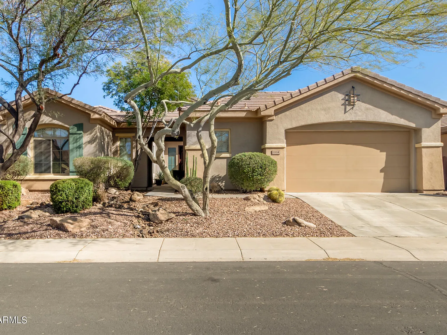 4 bed, 4.0 bath, 2983 sqft, $3,000 — Photo 1
